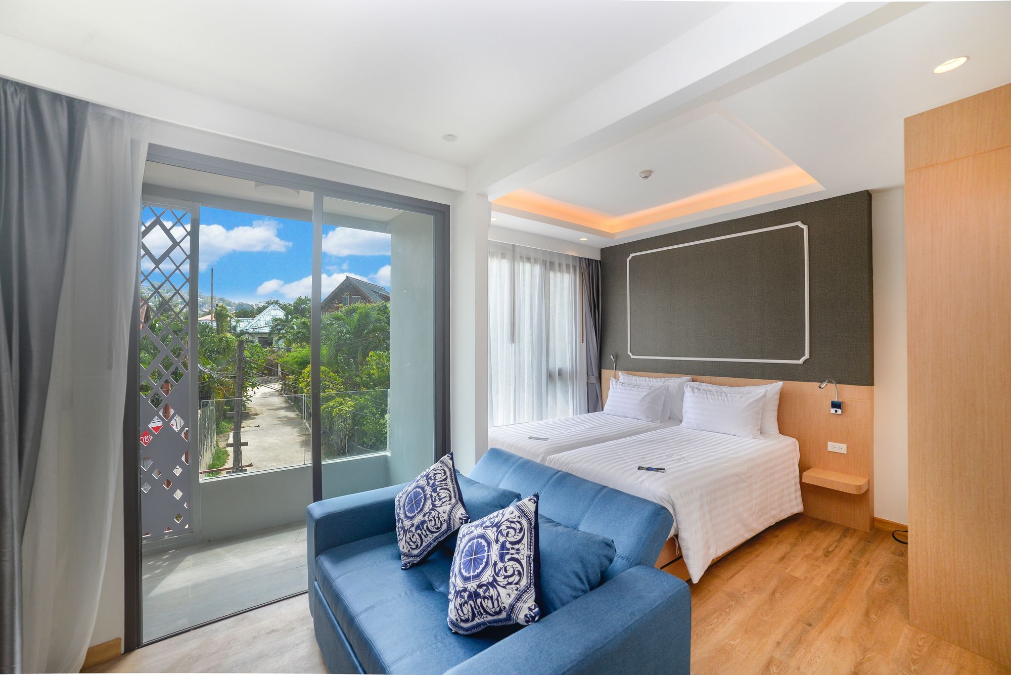 The Aristo Beach By Holy Cow 423 Phuket Εξωτερικό φωτογραφία